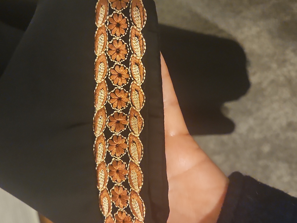 Al Karam Gold And Black Abaya - Picture 6 of 7